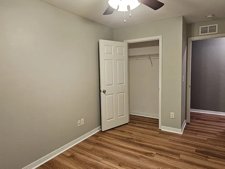 2424 N Guillemard St — Photo 18