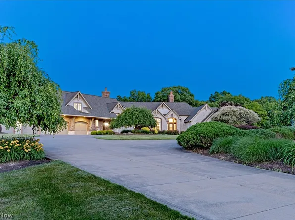 4081 Derrwood Dr, Akron, OH 44333