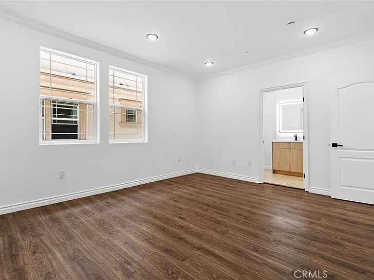 333 Milford St #105 — Photo 41