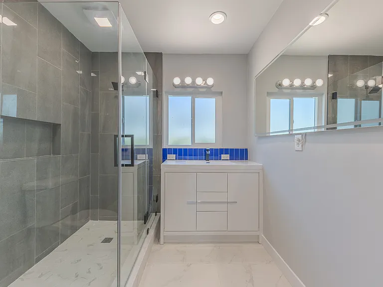2522 Armacost Ave — Photo 15