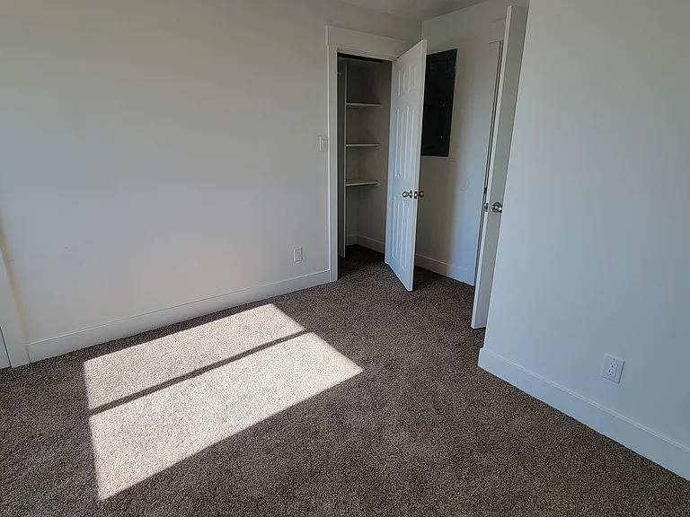 1754 California Ave — Photo 8