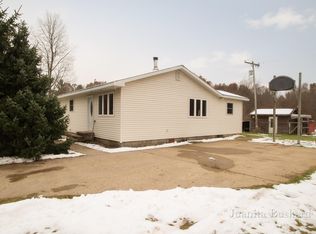 13665 S Elder Ave, Grant, MI 49327