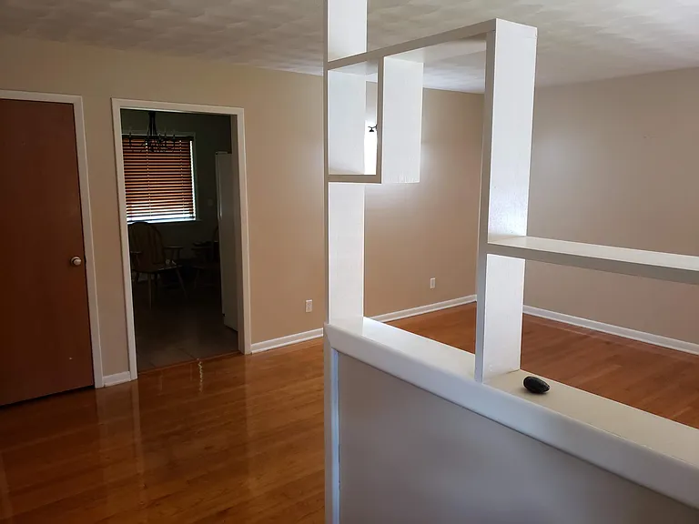 705 W Montclair St — Photo 4