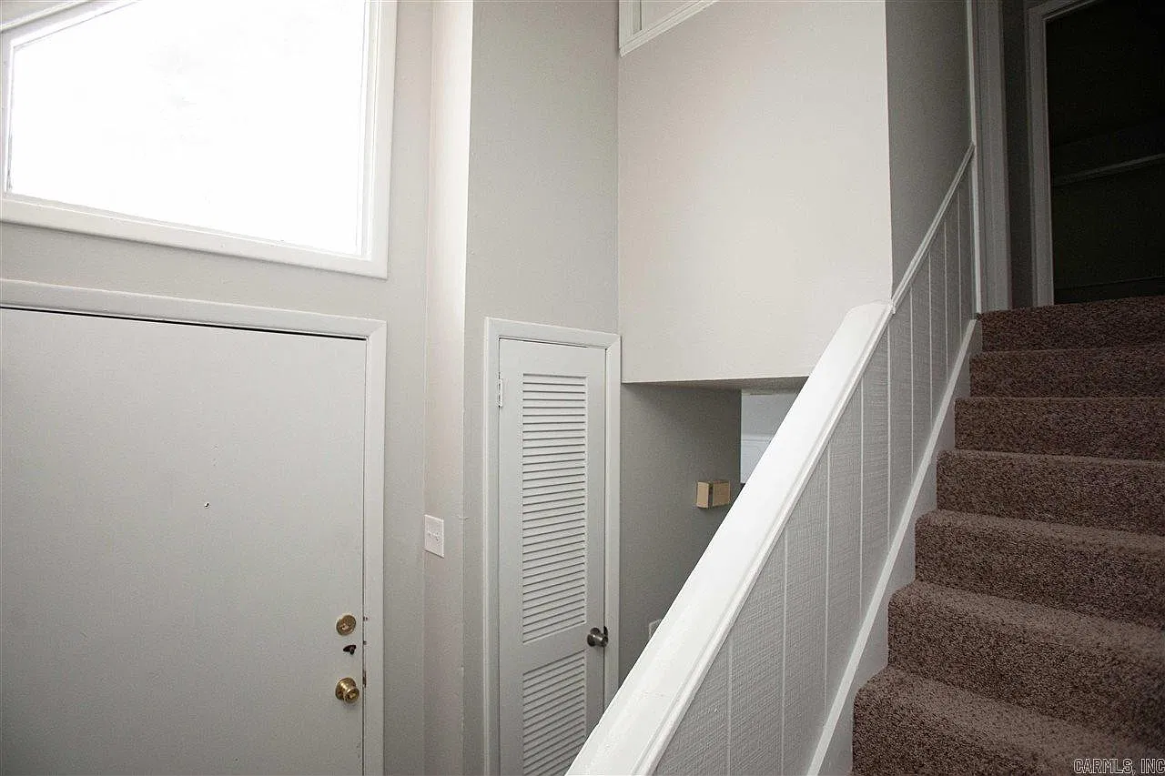 2 bed, 1.5 bath, 1000 sqft, $1,150 — Photo 3