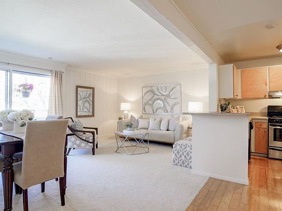 5th image of 404 Larkspur Plaza Drive
