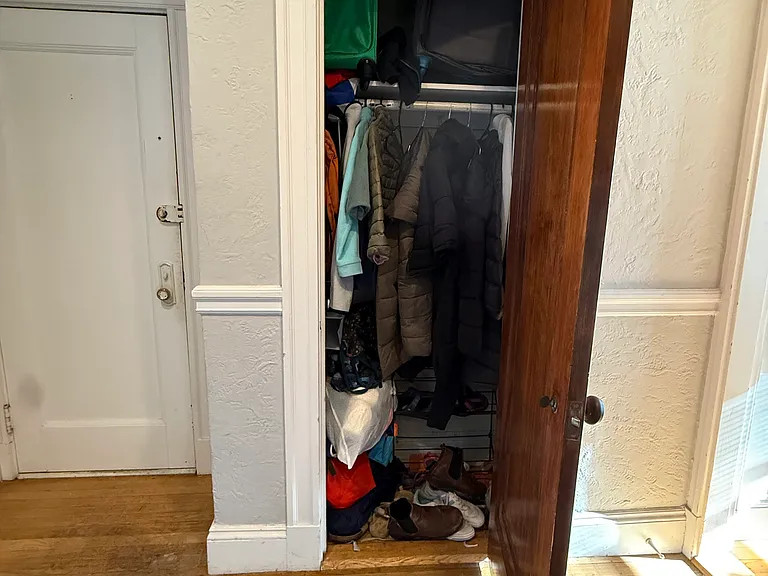 10 Greenway Ct #6 — Photo 13
