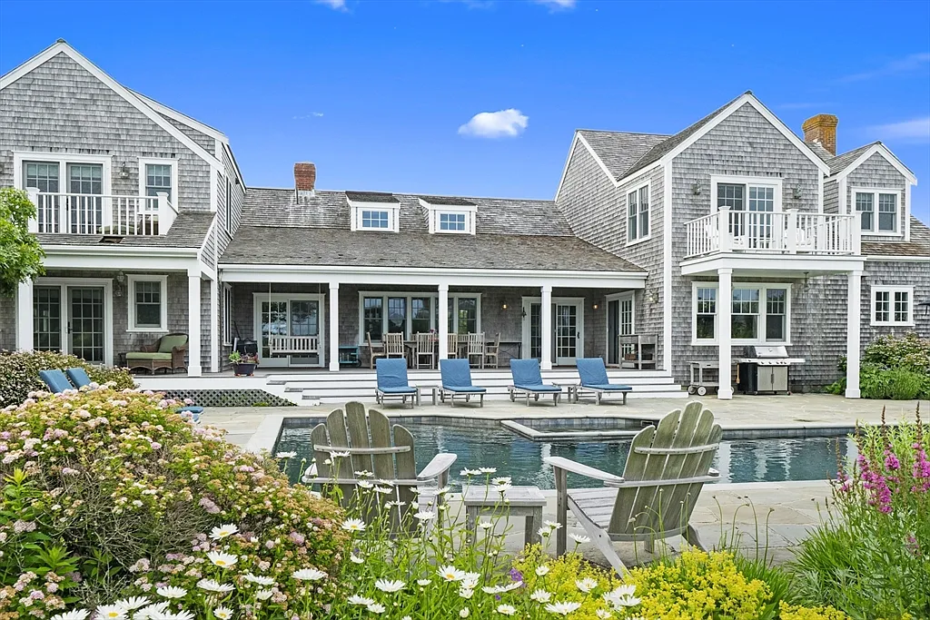 7 bed, 6.5 bath, 5804 sqft, $38,500 — Photo 1