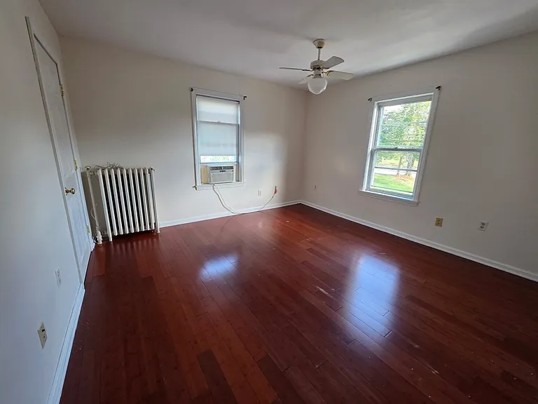 74 Campbell St — Photo 11