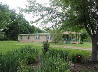 417 Canaan Rd, Columbia, TN 38401