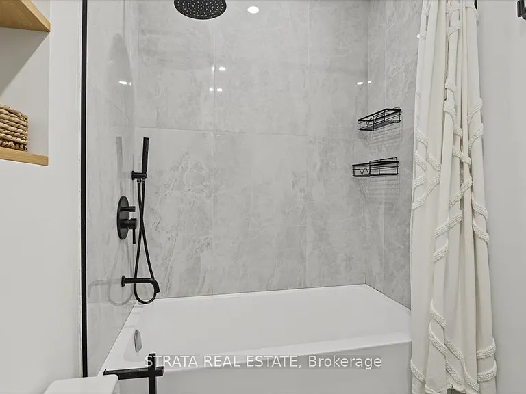 20 Dean Park Rd #Penthouse 8 — Photo 8