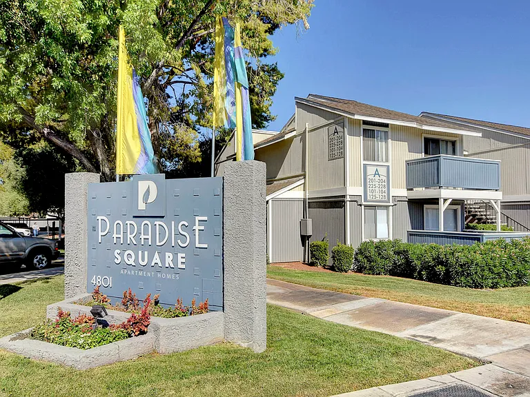 Paradise Square | Apartments For Rent in Las Vegas