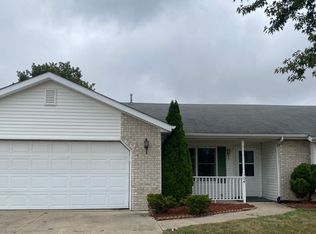 904 Trail Rd, Auburn, IN 46706