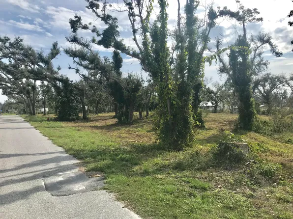 4910 E 2nd St, Panama City, FL 32404