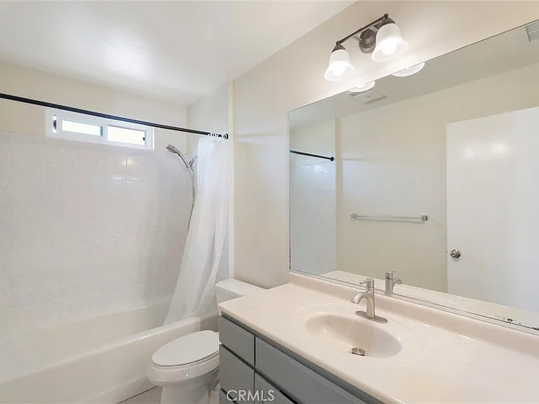 520 E Graves Ave #A — Photo 12