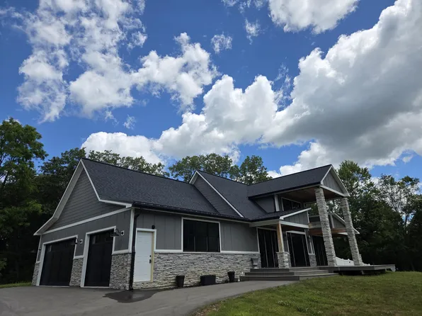 6172 Hellner Rd, Ann Arbor, MI 48105