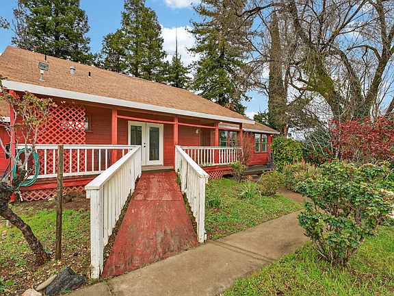 3rd image of 10562 Spring Valley Rd