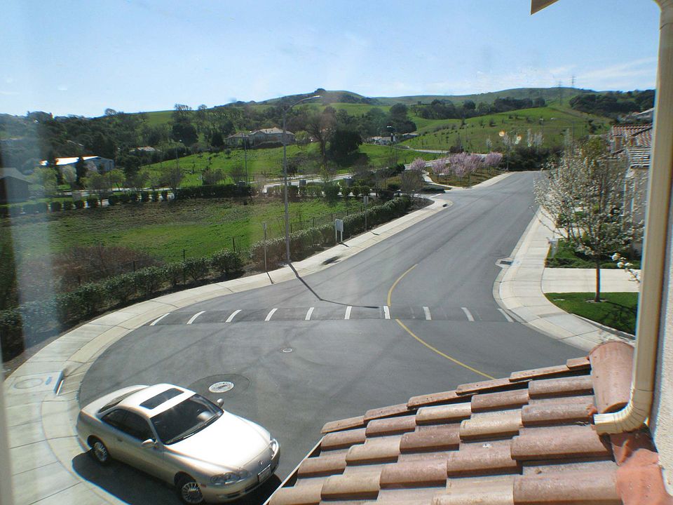 2nd image of 18 Terraced Hills Cir