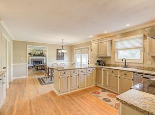 683 Woodland Park Dr, Delafield, WI 53018