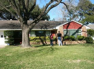 4814 Creekbend Dr, Houston, TX 77035