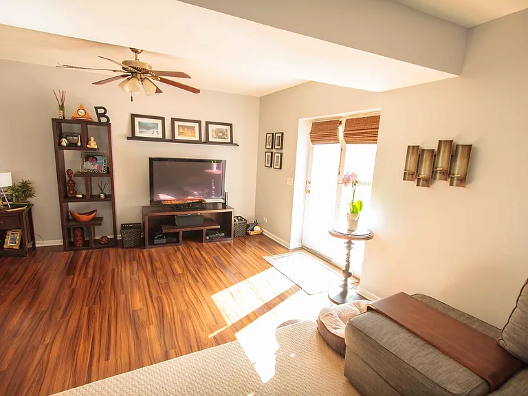 1005 Dewey Ave #COACH HOUS — Photo 10