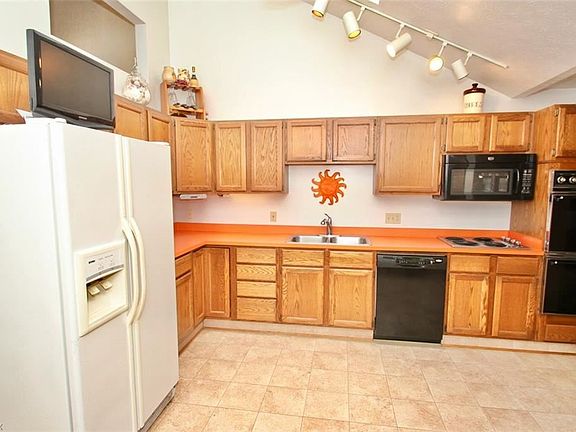 2nd image of 9961 Gatewood Dr