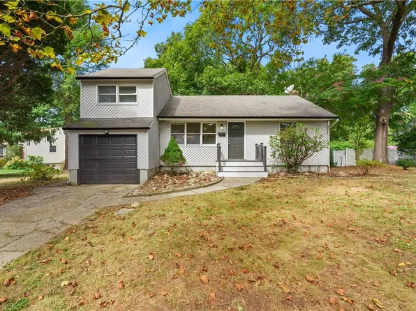 56 Quebec Drive, Huntington Station, NY 11746