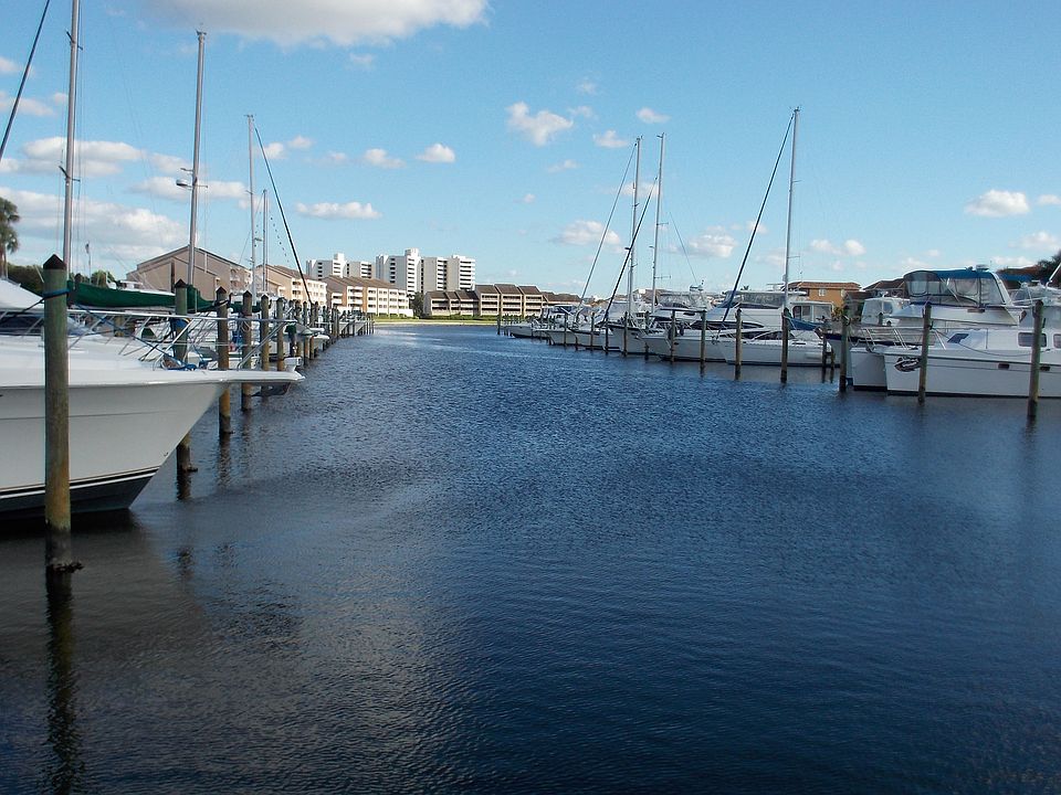 1st image of Pasadena Point Blvd
