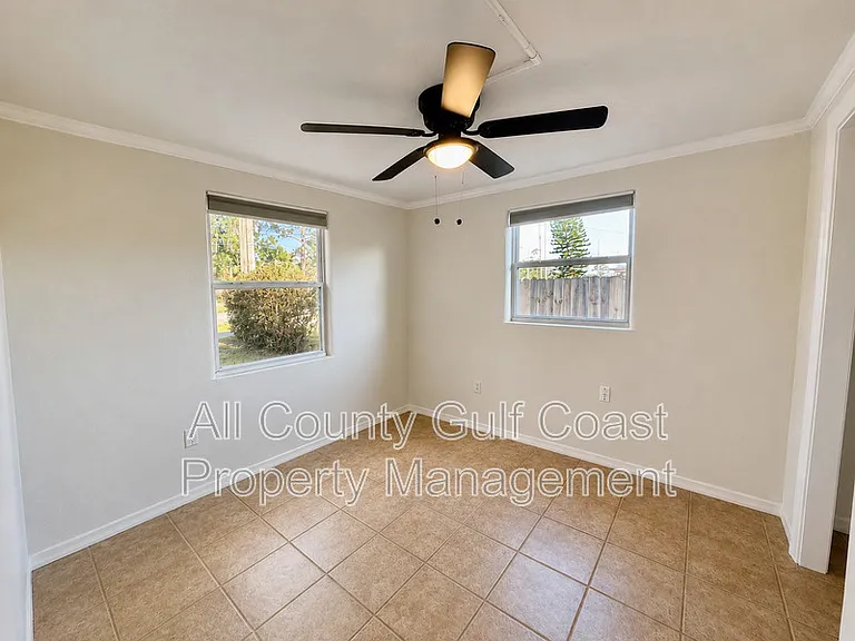832 Pine St — Photo 7