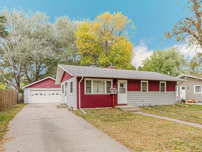 1745 15th St S, Fargo, ND, 58103