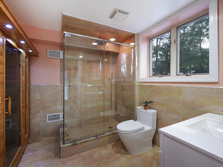 91 Chestnut Ridge Rd — Photo 7