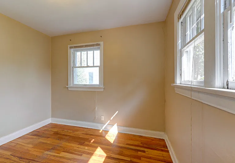 1718 S Franklin St — Photo 8