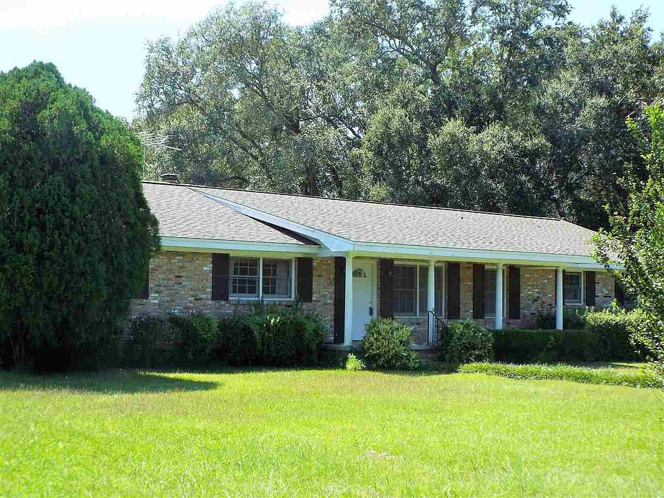 1st image of 111 Sprague Dr