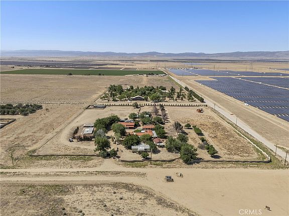 3rd image of 15374 Gaskell Rd