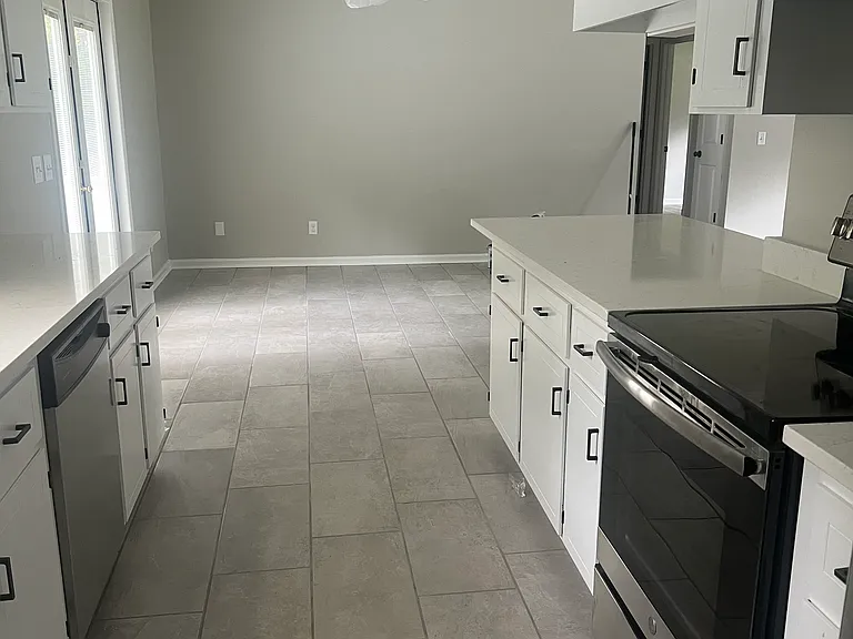 103 Ayries Dr — Photo 2