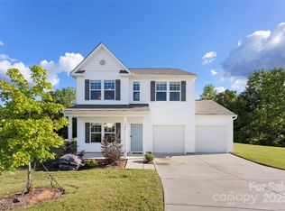 548 Dutch White Dr, Clover, SC 29710
