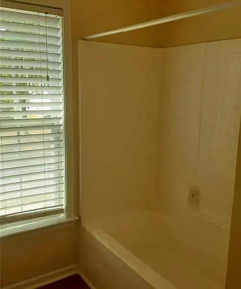 132 Lakeshore Pkwy — Photo 37