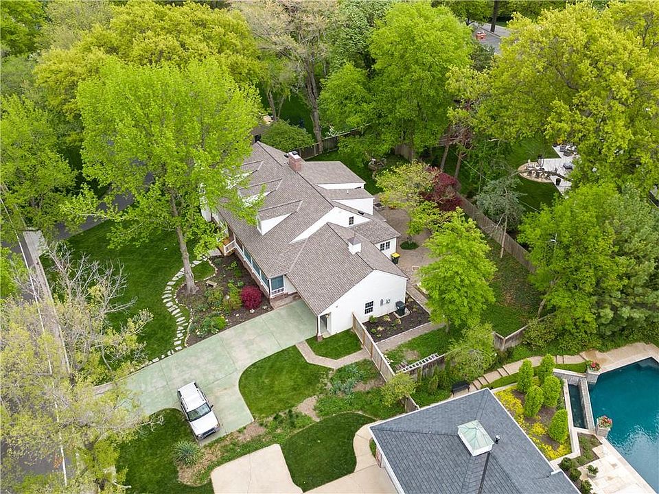 3215 Tomahawk Rd, Mission Hills, KS 66208 Zillow