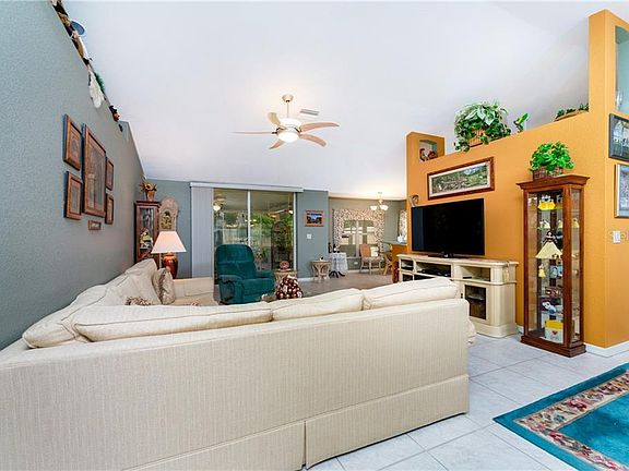 5th image of 1064 Fleetwood Dr