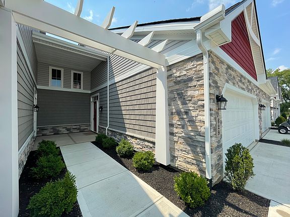2nd image of 629 Bungalow Ct