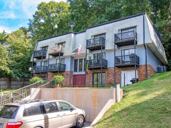 107 Angeline Dr, Johnson City, TN 37615