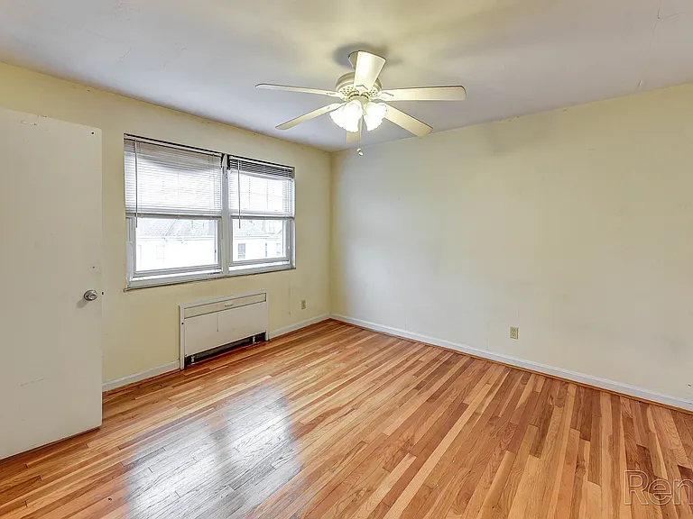 Eden Cliff Apartments — Photo 12