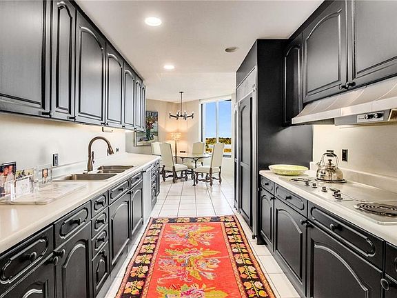 3rd image of 2660 Peachtree Rd NW APT 14B