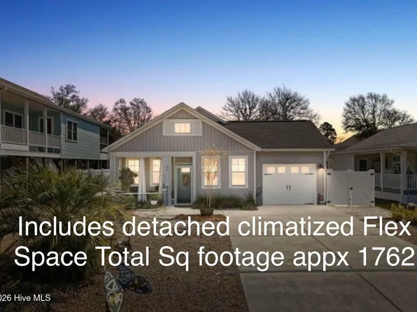 140 NE 16th Street, Oak Island, NC 28465