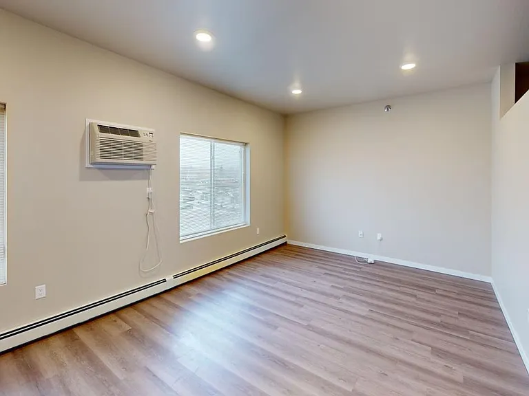 The Plains Apartments — Photo 17