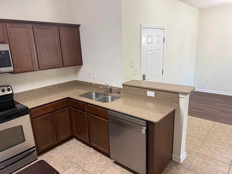 4908 Key Lime Dr #108 — Photo 10