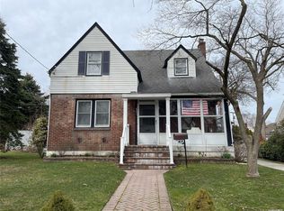 603 Irving Pl, Baldwin, NY 11510