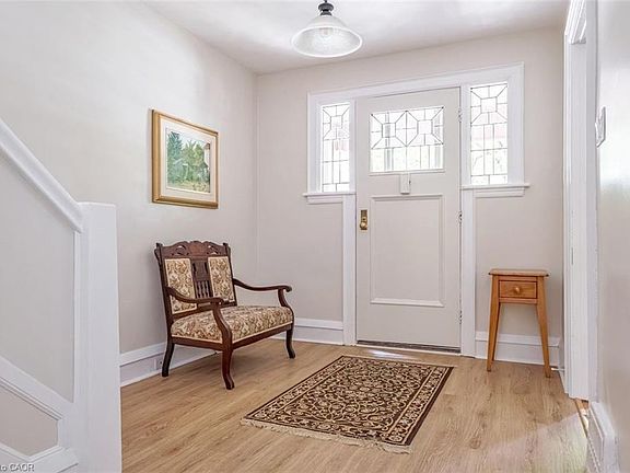 5th image of 11 Dromore Cres
