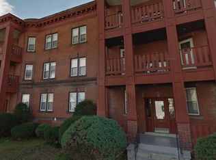 28 Cochran St APT 1L, Chicopee, MA 01020