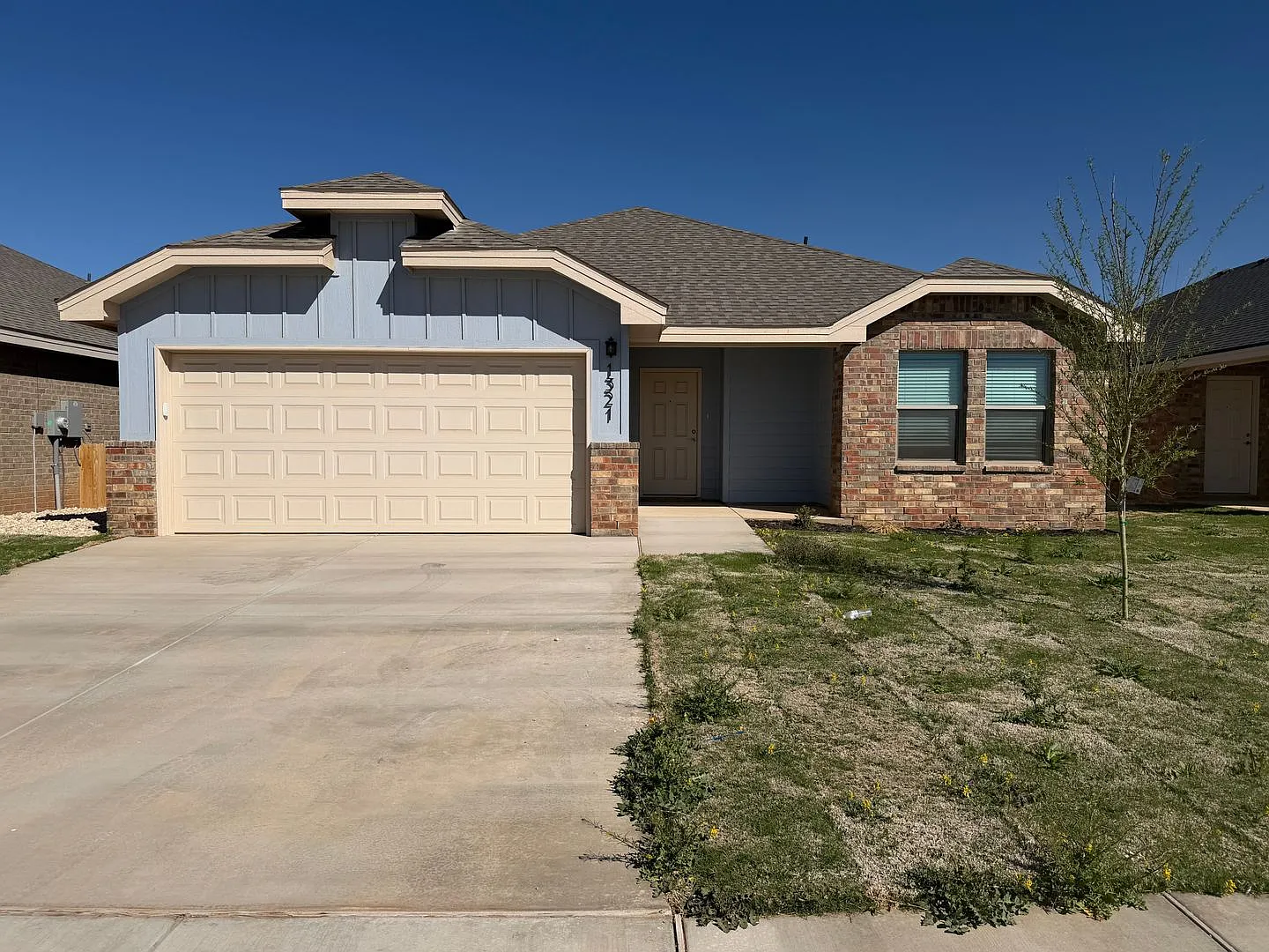 Your Next Chapter Starts In This Silver Leaf Beauty - First Month Rent At $1,999 — Photo 1