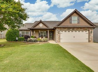 809 Dove Creek Ct, Boiling Springs, SC 29316